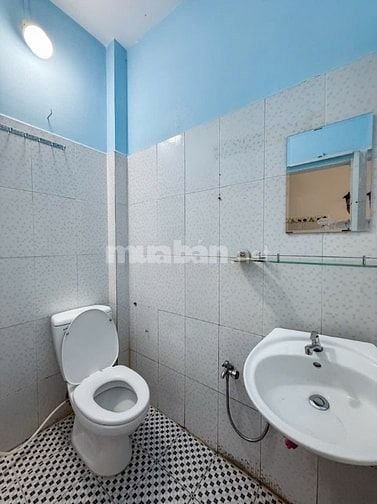 Bán nhà Trần Quang Diêu Q.3 - 23,5m2 - hẻm trước nhà 4m - 4,35 tỉ