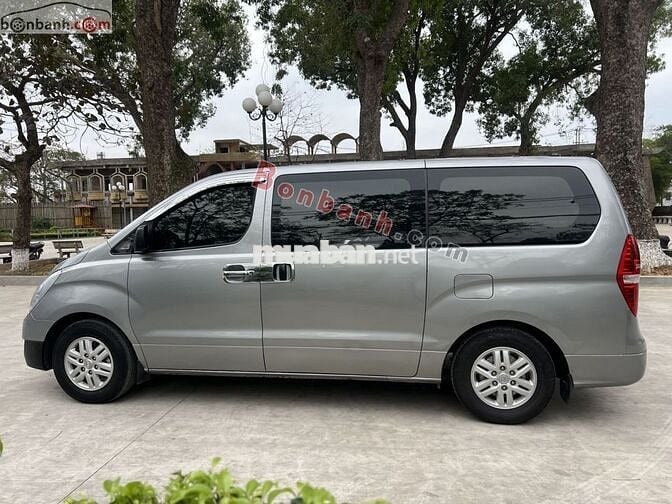 Hyundai Grand Starex 2.5 MT 2016