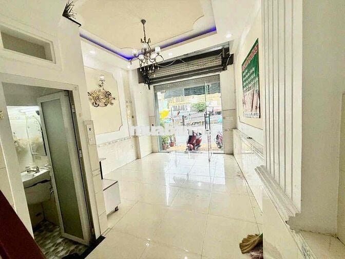 MẶT TIỀN🔥NGUYỄN XÍ🔥CHỈ 6 TỶ🔥NGANG GẦN 4M - 4 TẦNG