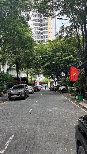 Biệt thự bán cổ điển liền kề khu dân cư Himlam phú đông