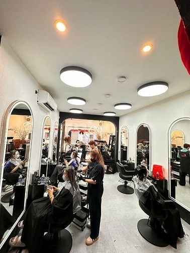Salon Lợi Phạm Cần tuyển: 3 thợ phụ nữ + 2 thợ phụ 9 nam + 2 thợ 9 nam