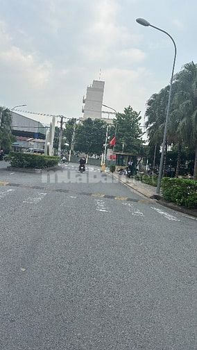 Biệt thự bán cổ điển liền kề khu dân cư Himlam phú đông