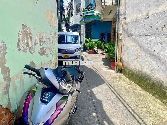 Nhà 3 Tầng - Sân Thượng 3PN FULL NỘI THẤT hẻm 958/87/35B Lạc Long Quân