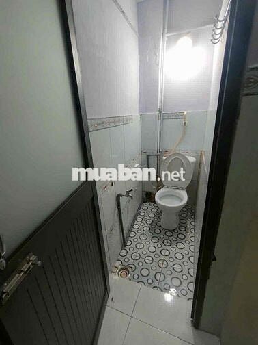 Cho Thuê Nhà Nhỏ 2 Tầng Giá Rẻ Hẻm Đoàn Văn Bơ Quận 4