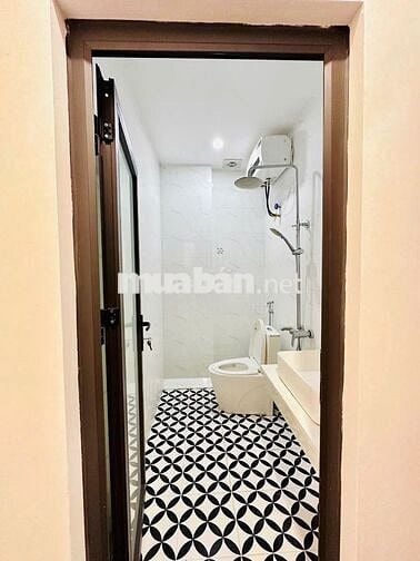 Nhà 5 Tầng Phố Trạm Ngay Bãi Gửi Ô Tô – Nội Thất Đầy Đủ - 6.x Tỷ