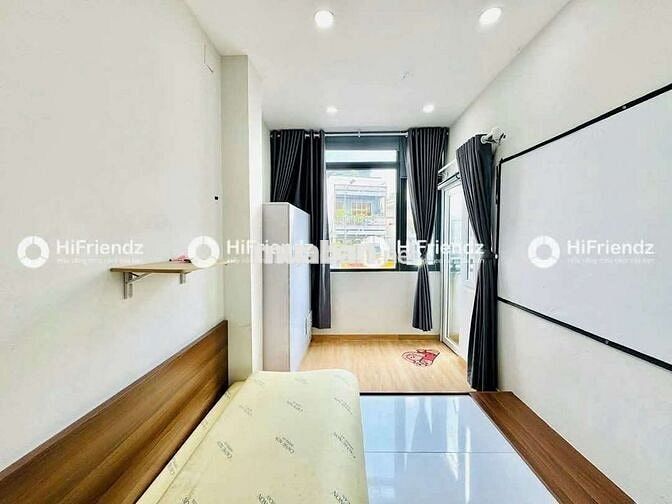Căn Hộ 2 Phòng Ngủ Ban Công Riêng Biệt Gần ĐH Luật, TDTu, RMIT..