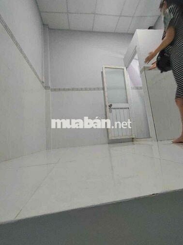 Cho Thuê Nhà Nhỏ 2 Tầng Giá Rẻ Hẻm Đoàn Văn Bơ Quận 4