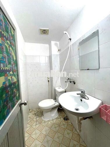 Chĩnh chủ cho thuê nhà số 5 ngách 53 ngõ Trại Cá, đường Trương Định.