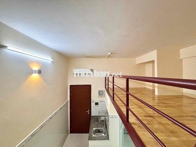 Căn hộ duplex siêu rộng ở được 4-5 người ngay gần Ngã 4 Hàng Xanh