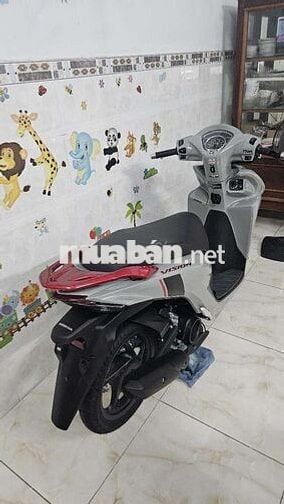 Xe vision 2025 mới mua cần bán chính chủ