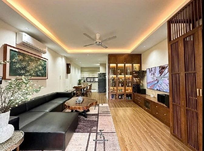  Bán nhà đẹp Nguyễn Đức Cảnh  DT 100 m2 x 7 tầng thang máy, giá tốt!