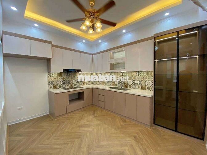 Phân lô, ô tô tải tránh, 6 tầng đẹp long lanh, kinh doanh
