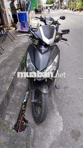 Honda air blade 110cc đk 2008 lên đèn thái.