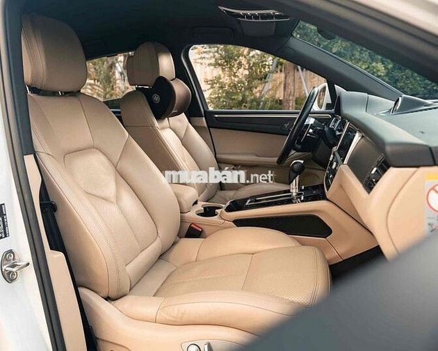 Porsche Macan Model 2021 - Trắng Be