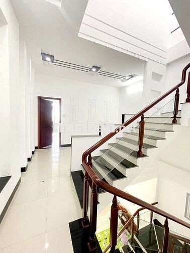 Nhà mới 4pn full nội thất KDC Hưng pHú 1