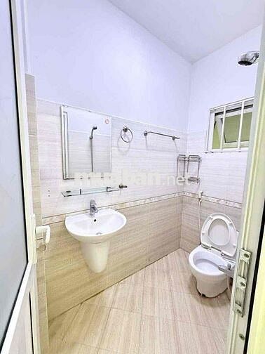 NHÀ PHỐ TL40. TRỆT 2 LẦU 3PN 4WC. PHÒNG THỜ ( SẴN 3 MÁY LẠNH )
