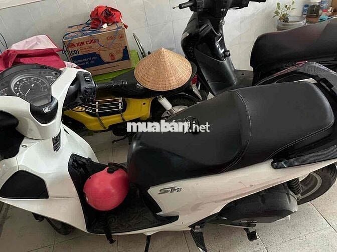 Kẹt tiền xã gấp Honda SH 125I 2018 cbs odo 30000km