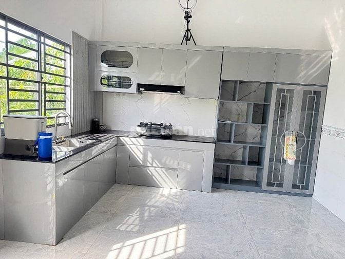 840tr sang tên nhà gần chợ,đường xe hơi,sổ hồng riêng
