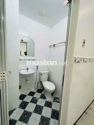 CHO THUÊ NHÀ 2 LẦU 10 PHÒNG NGỦ KDC DIỆU HIỀN THÍCH HỢP LÀM MINIHOUSE