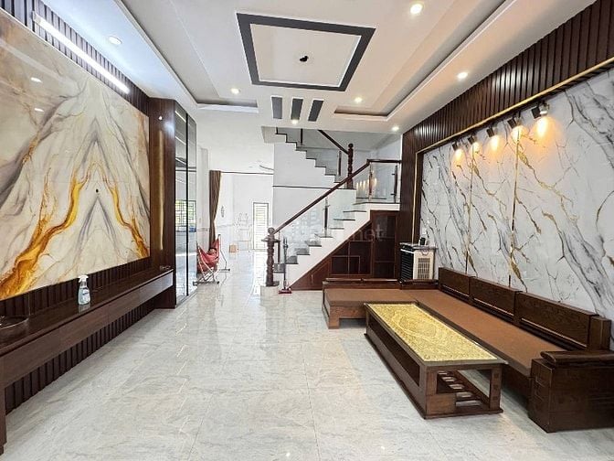 840tr sang tên nhà gần chợ,đường xe hơi,sổ hồng riêng