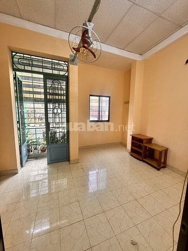 SIÊU PHẨM NGUYỄN TRÃI .Q1 - 33M2 NGANG 4M - 4 TẦNG - GẦN HXH 