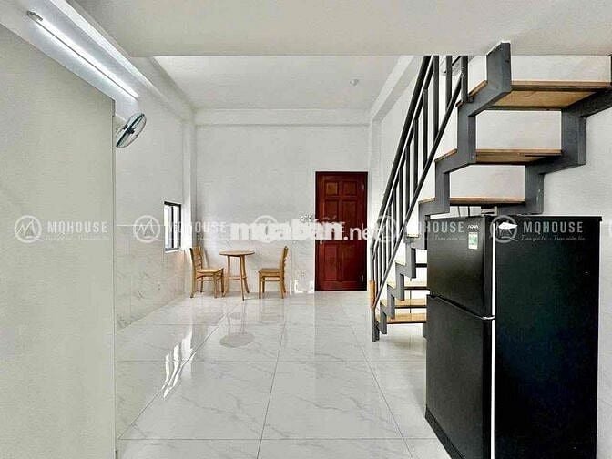 CHO THUÊ CĂN GÁC CỬA SỔ FULL NỘI THẤT NGAY CẦU VƯỢT HOÀNG HOA THÁM 🎉