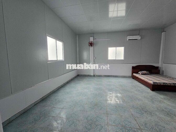 cho thuê phòng trọ nhà góc, WC riêng, ban công cửa sổ, máy lạnh