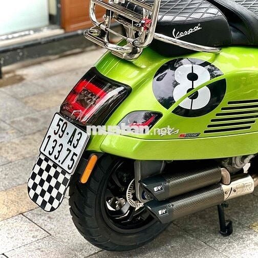 Piaggio Vespa GTS 300
