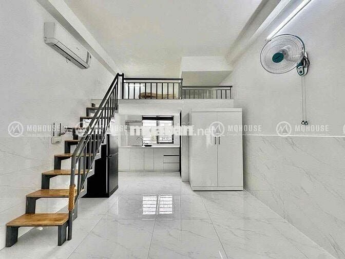 CHO THUÊ CĂN GÁC CỬA SỔ FULL NỘI THẤT NGAY CẦU VƯỢT HOÀNG HOA THÁM 🎉