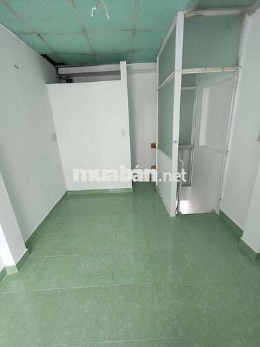 Nguyên căn Bà Hom gần chợ Phú Lâm, sạch, đẹp, hẻm ô tô