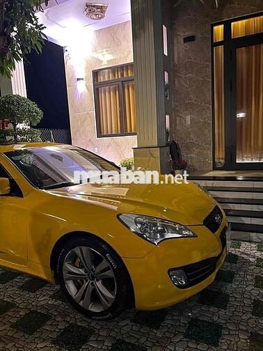 Hyundai Genesis 2010 Coupe 2.0 AT - 69000 km