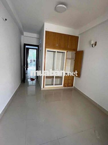 Cho thuê nhà HBG Lý Văn Phức, P.Tân Định, Q.1