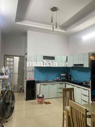 Bán nhà 4 lầu hẻm ô tô, gần chợ Bình Trị Đông B, Giá 8.6 Tỷ