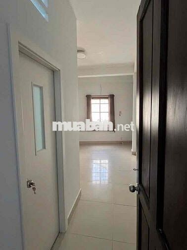 Cho thuê nhà HBG Lý Văn Phức, P.Tân Định, Q.1