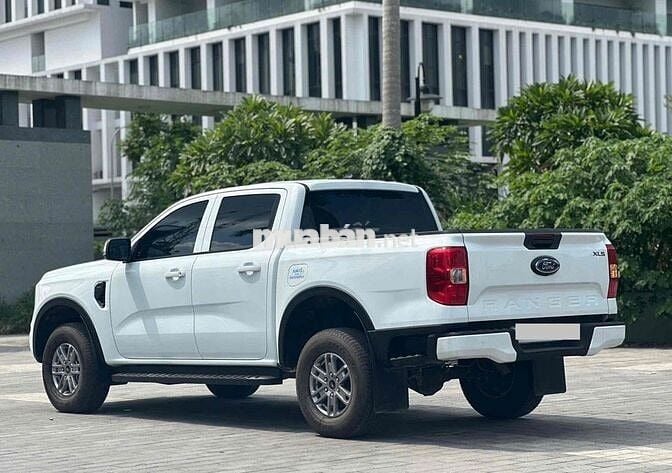 Ford Ranger XLS 2.0AT 4x4 sx 2024 màu trắng đẹp