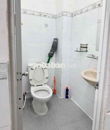 Cho thuê nhà nc 1 Trệt 3 Lầu, 3pn 4vs - Nguyễn Văn Công P3 GV