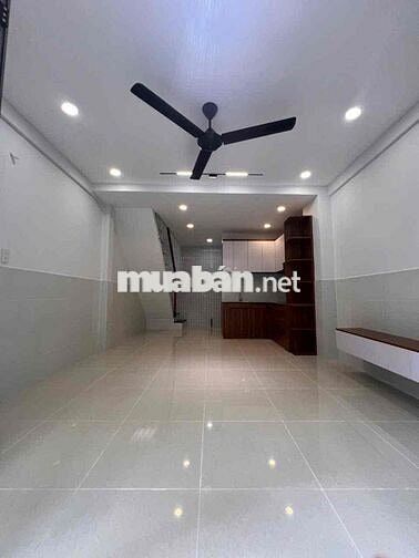 Bán Nhà Giáp Quận 11 4.2m x 7.7m 4 Tỷ 35O tl nhẹ