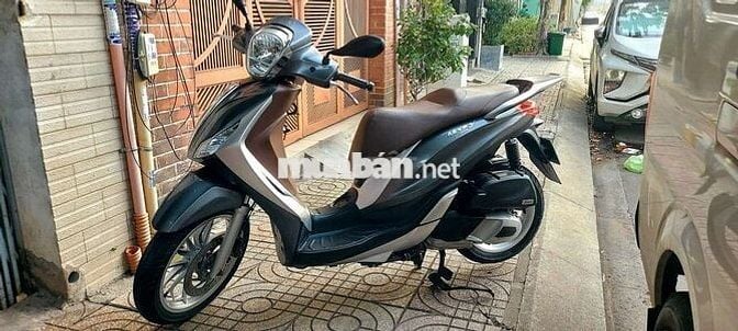 Nhà mình còn dư em medley 125 như hình cần bán