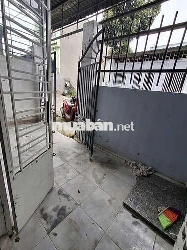 ☎️ALO ALO☎️ Bán gấp căn nhà c4 cho chú ánh bảo vệ giá 680 triệu shr✅