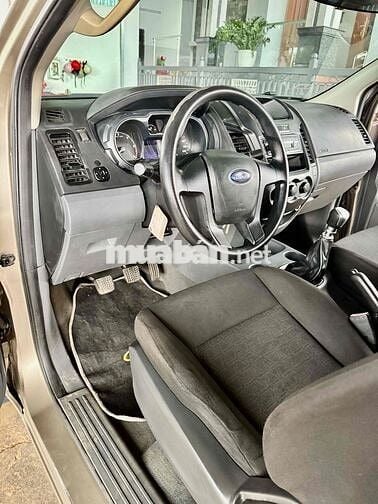 Ford Ranger 2015 số sàn 2 cầu