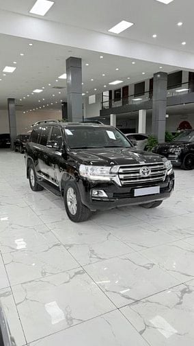 Bán Toyota Land Cruiser 4.6V8 sản xuất 2019. Xe quá mới.