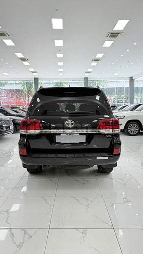 Bán Toyota Land Cruiser 4.6V8 sản xuất 2019. Xe quá mới.