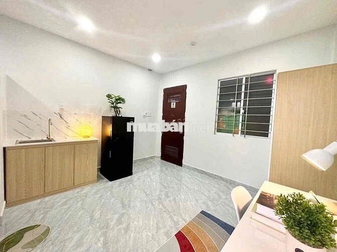 STUDIO BAN CÔNG CÓ THANG MÁY TẠI DƯƠNG QUẢNG HÀM