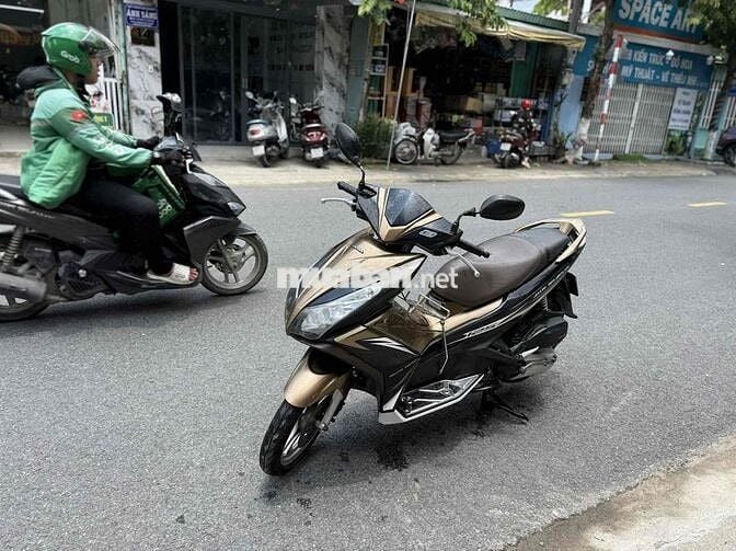AB 125 biển 61 chính chủ ký giấy máy zin êm xe đep