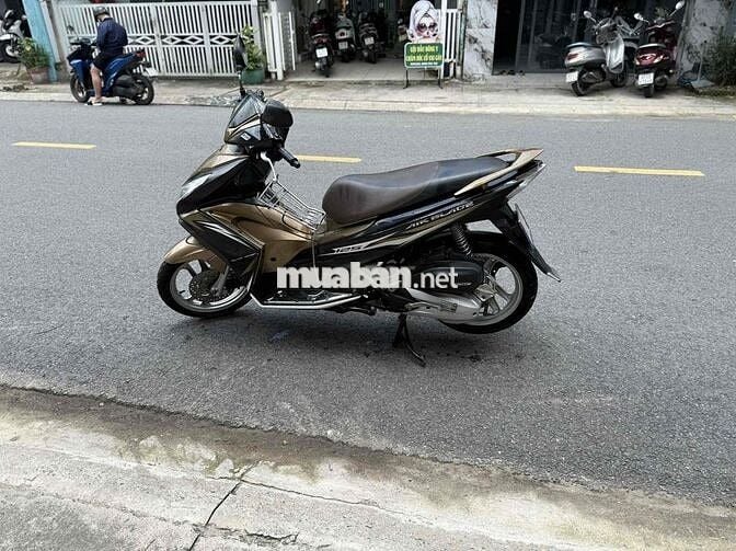 AB 125 biển 61 chính chủ ký giấy máy zin êm xe đep