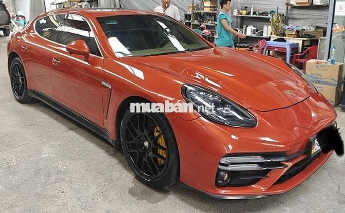 Porsche Panamera 99000km.