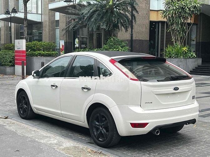 Ford Focus 2011 1.8 AT - 100000 km