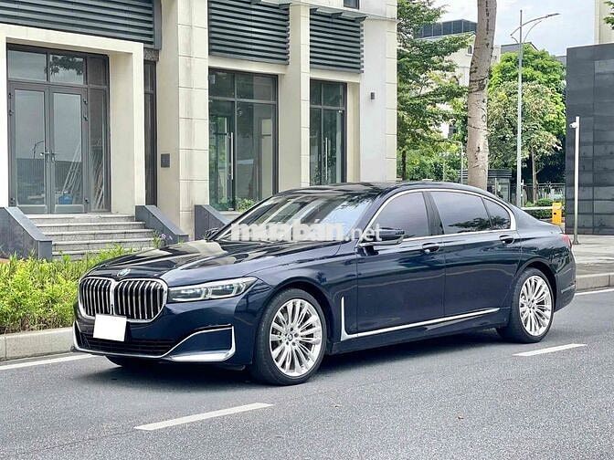 BMW 74LI sx 2022 màu xanh Cavasite siêu êm ái
