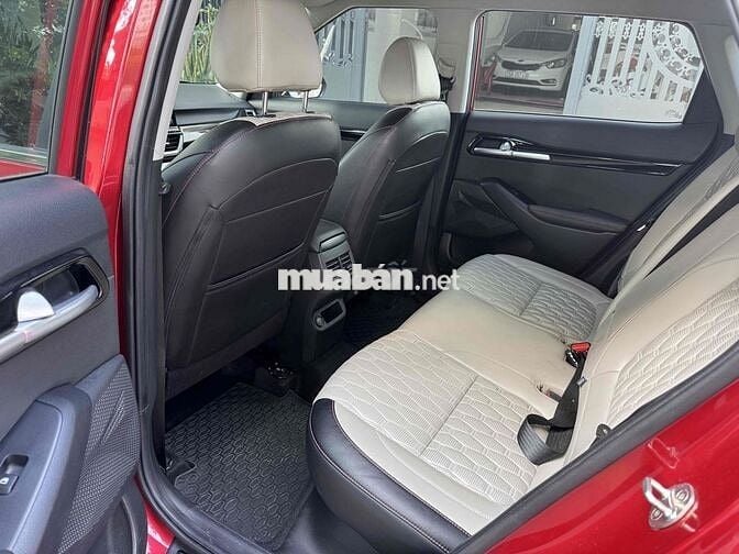 Kia Seltos 2021 mẫu mới Luxury 1.4 AT - 31100 km