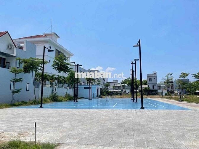 Bán đất mặt tiền đường Triệu Quốc Đạt